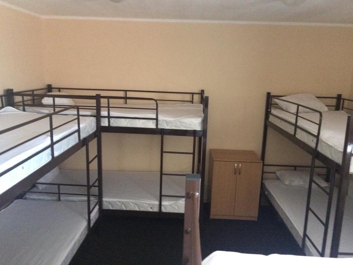 Hostel Krivoy Rog Bagian luar foto