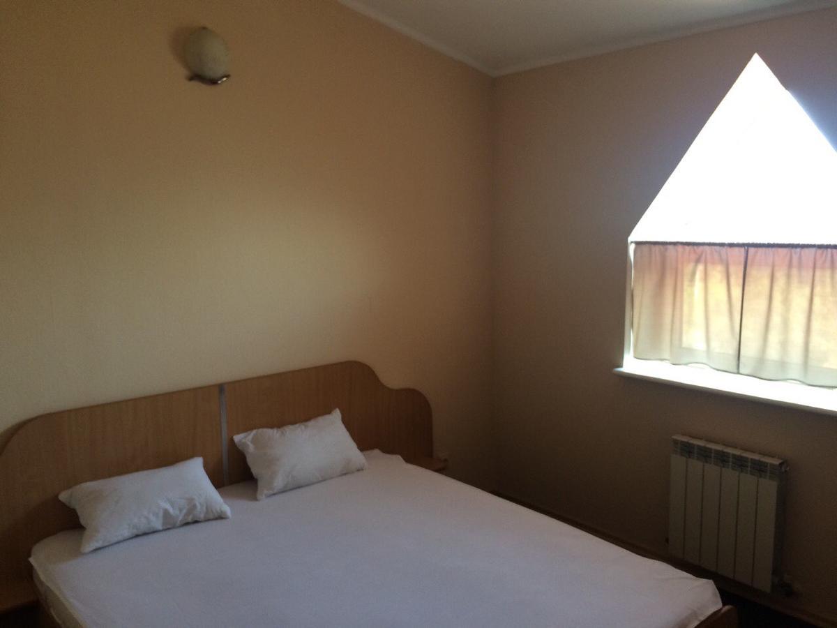 Hostel Krivoy Rog Bagian luar foto